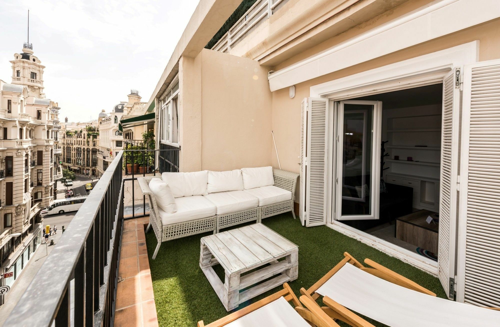 Gran Via Terrace Center *